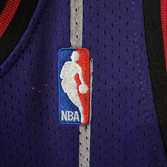 Vince Carter Mitchel & Ness Jersey - Picture 6 of 6